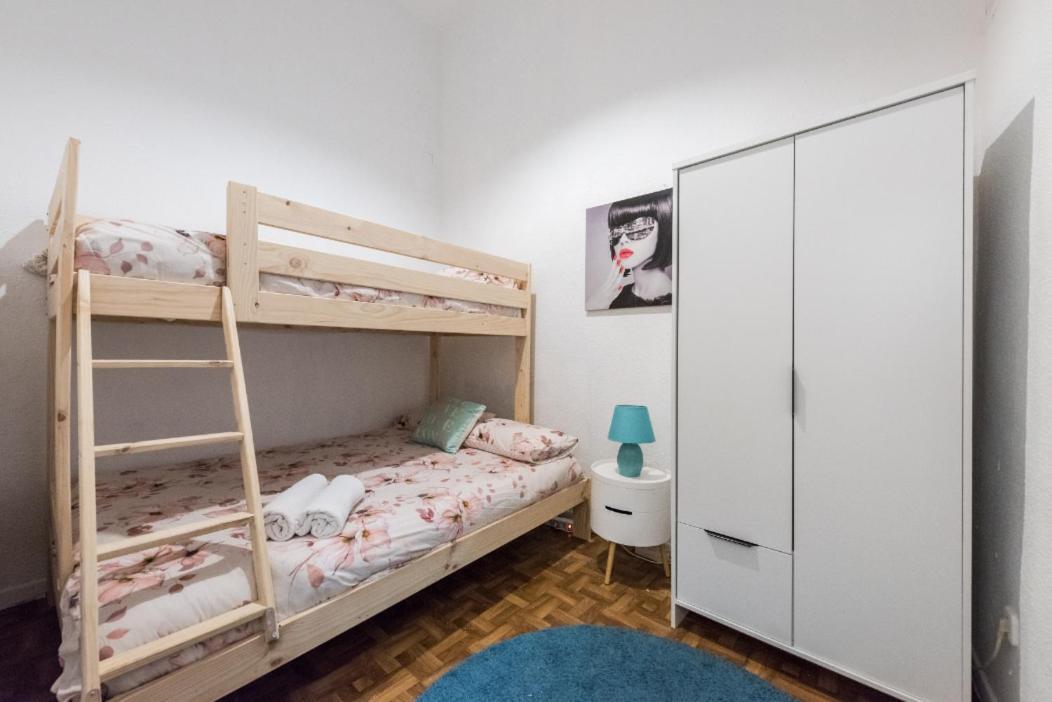 M&F Apartaments Chueca Madrid Bagian luar foto
