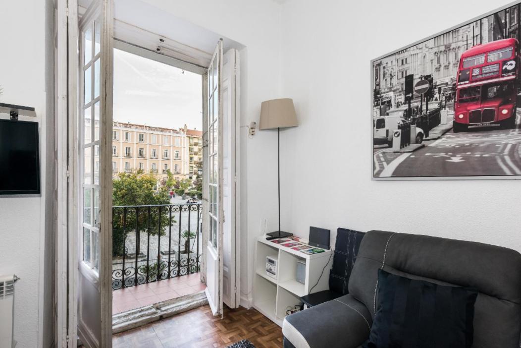 M&F Apartaments Chueca Madrid Bagian luar foto
