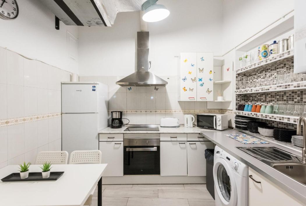 M&F Apartaments Chueca Madrid Bagian luar foto