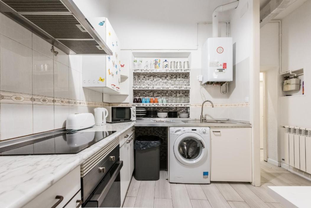 M&F Apartaments Chueca Madrid Bagian luar foto