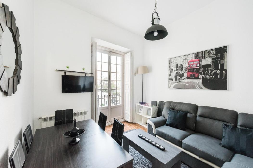 M&F Apartaments Chueca Madrid Bagian luar foto
